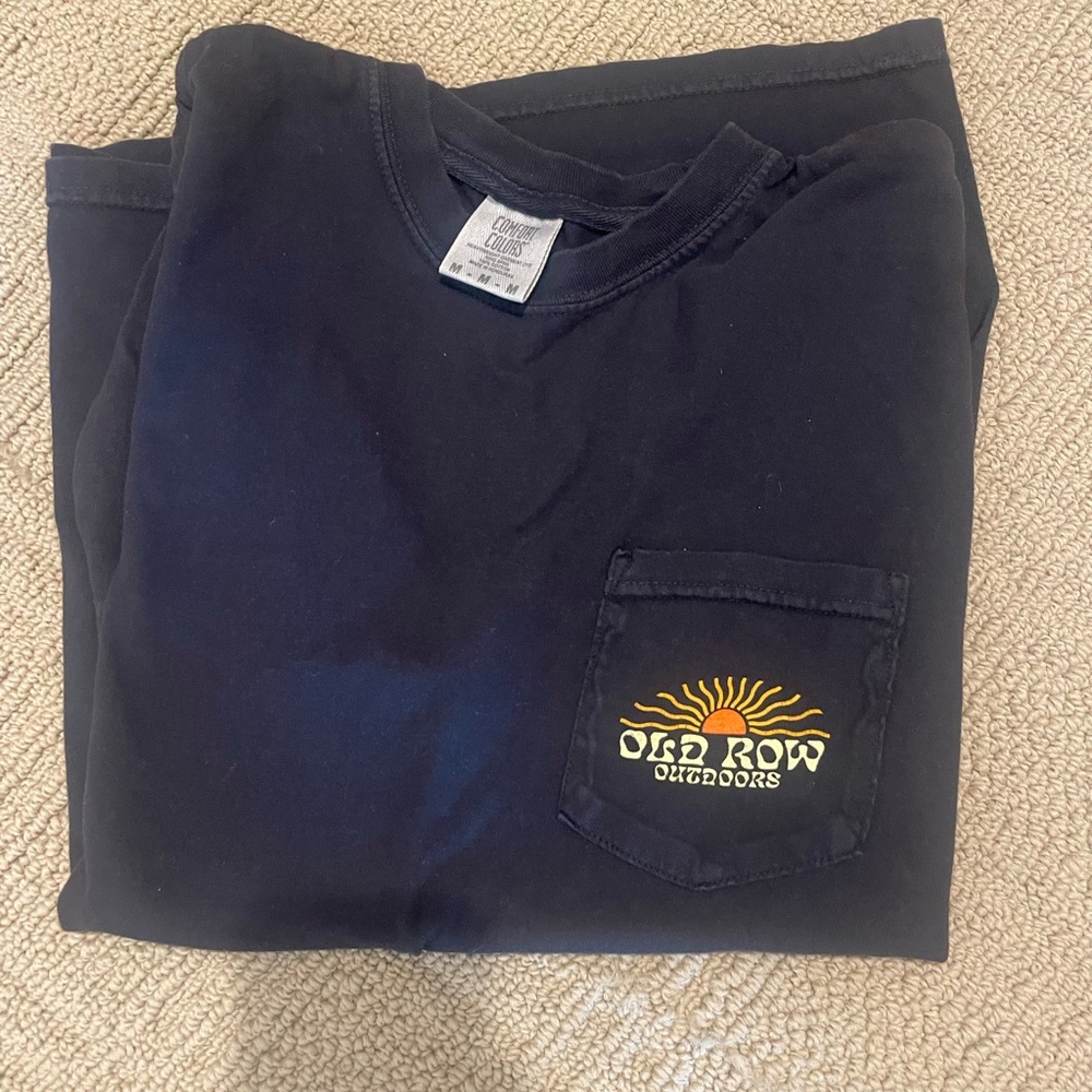 Old row tshirt